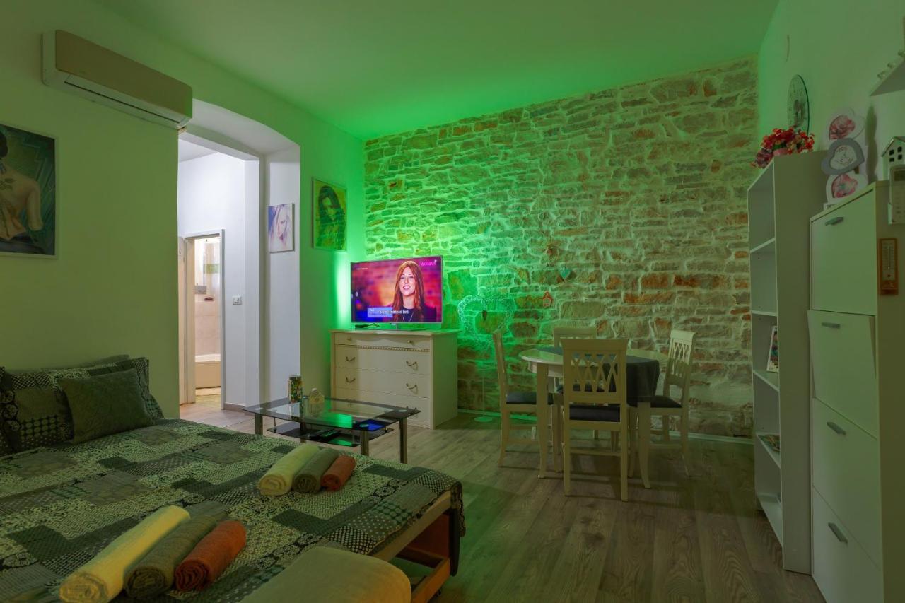 Rich Apartment Pula Exterior foto